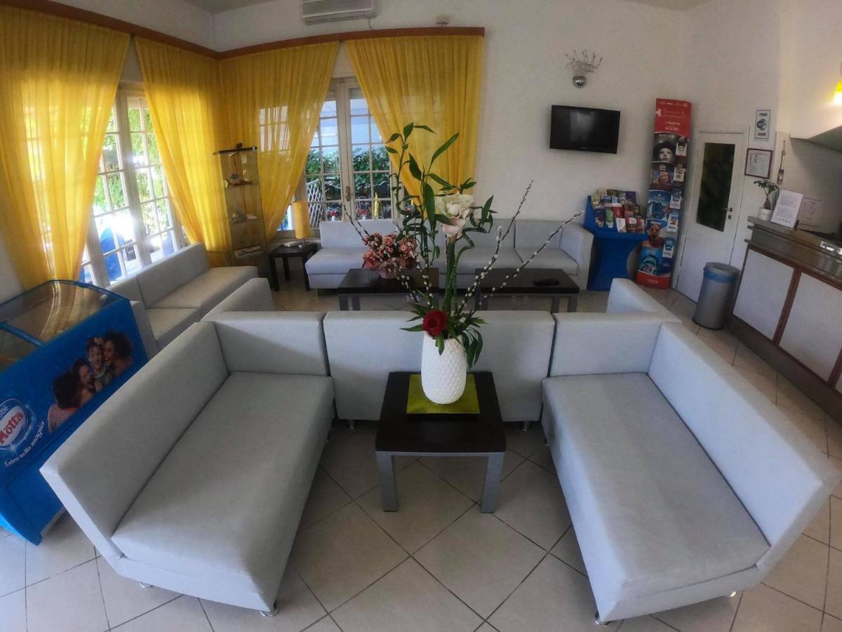 ميلانو ماريتيما Splendid B&B المظهر الخارجي الصورة
